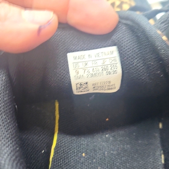 Adidas - Picture 5 of 5